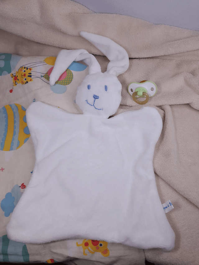 Doudou lapin blanc 