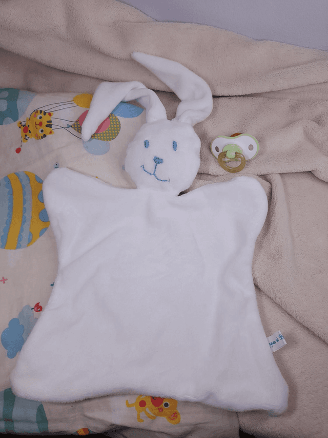 Doudou lapin blanc 